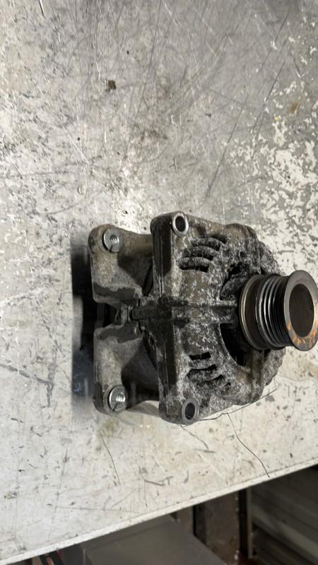Alternateur OPEL ASTRA H PHASE 1 BREAK Essence - 1
