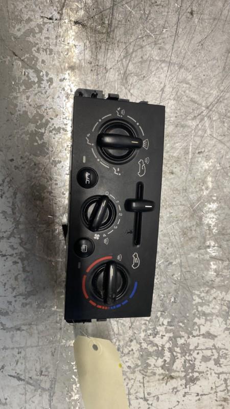 Commande chauffage PEUGEOT 207 PHASE 2 Essence - 1