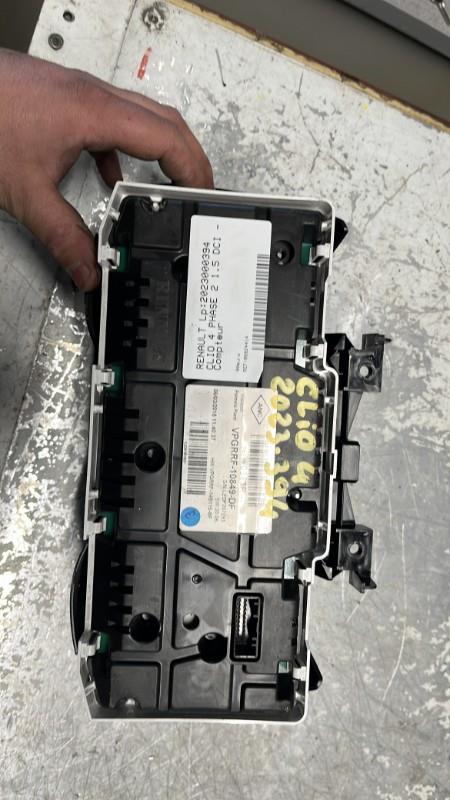 Compteur RENAULT CLIO 4 PHASE 2 Diesel - 1