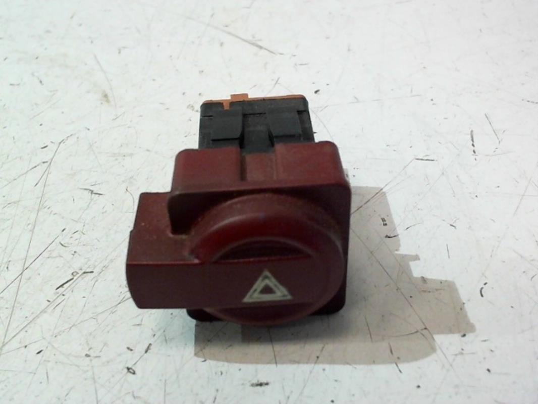Bouton de warning CITROEN C4 1 PHASE 1 Diesel - 1