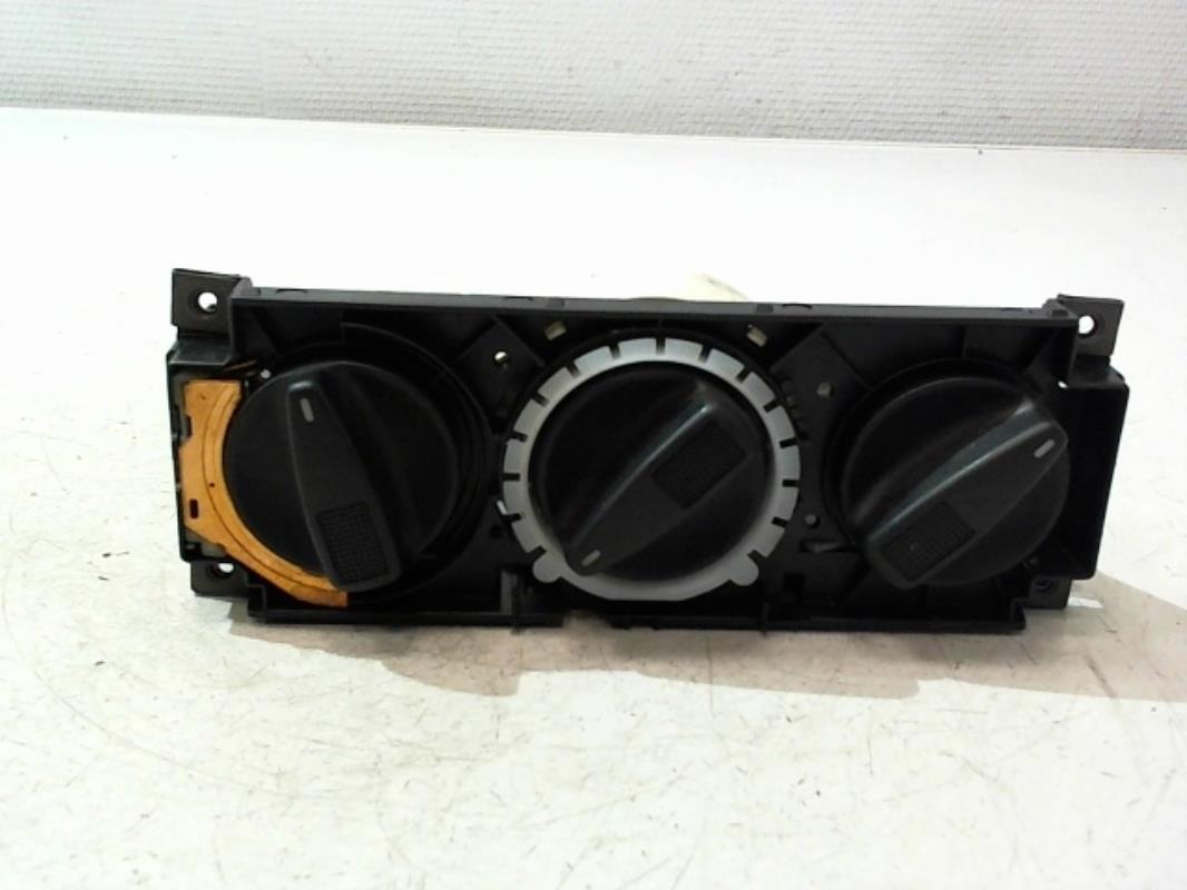 Commande chauffage VOLKSWAGEN POLO 3 PHASE 1 Essence - 1