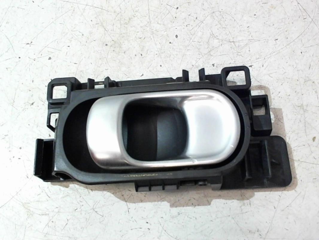 Poignee interieur avant gauche CITROEN C3 3 PHASE 1 Essence - 1