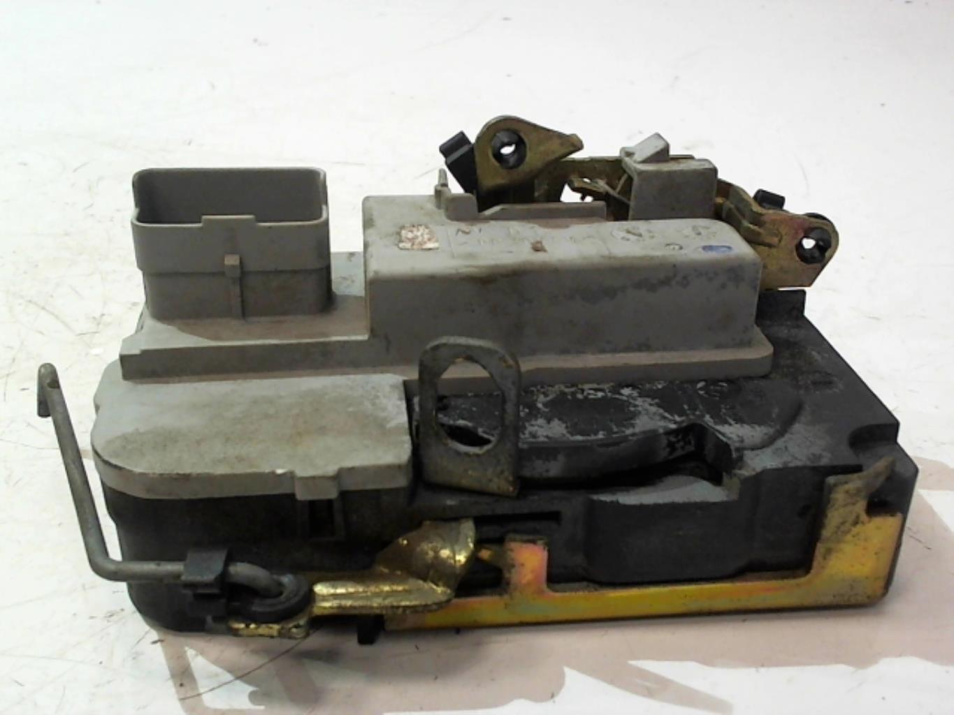 Serrure avant droit PEUGEOT 206 PHASE 1 Diesel - 1