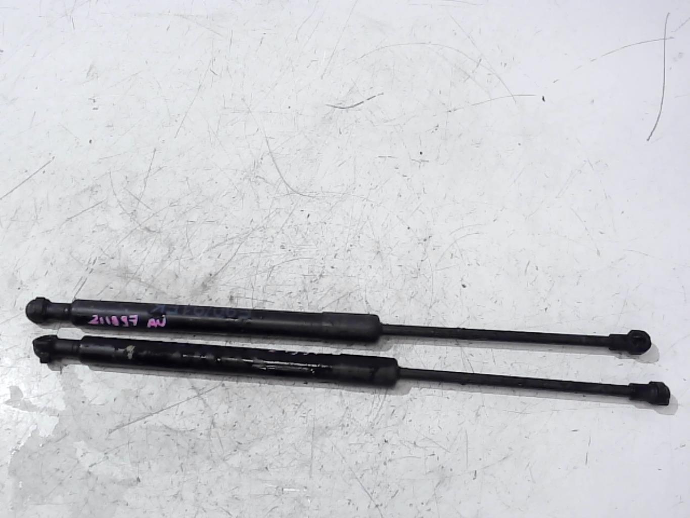 Verin de capot BMW SERIE 3 E90 PHASE 1 Essence - 1