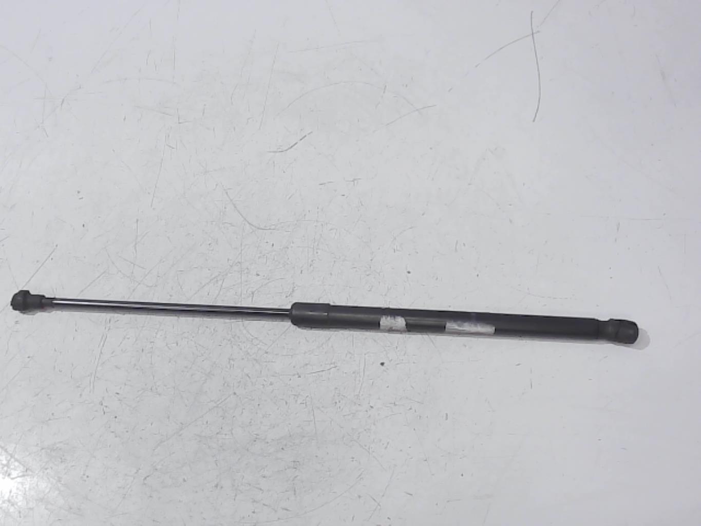 Verin de capot VOLKSWAGEN POLO 4 PHASE 1 Diesel - 1