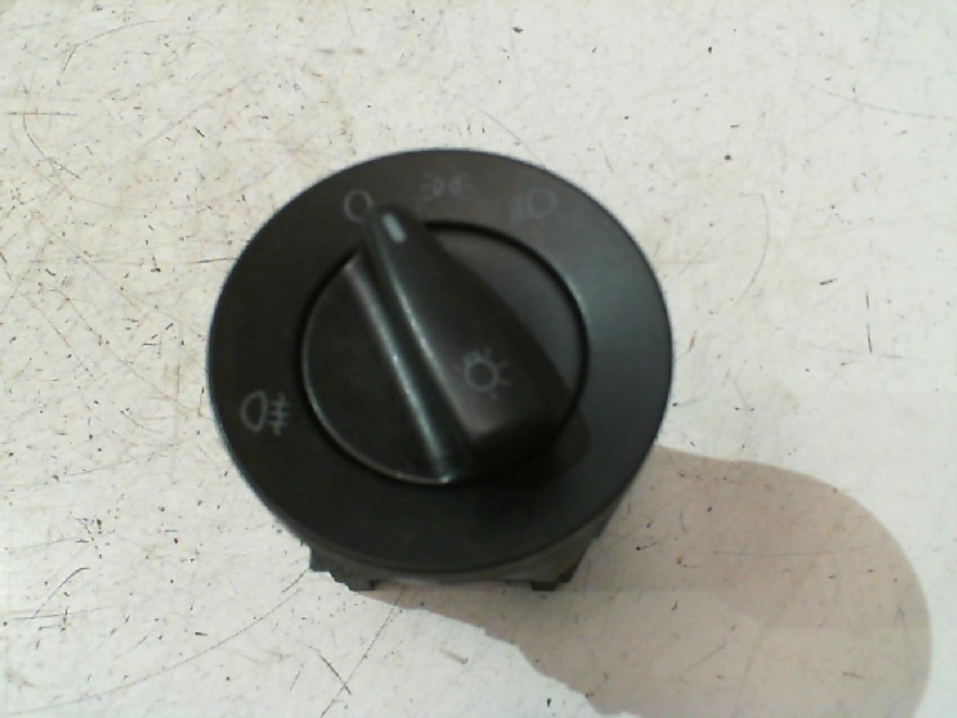 Commodo phare VOLKSWAGEN BORA Essence - 1