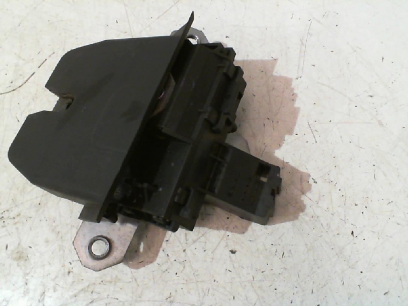 Serrure de hayon FORD MONDEO 3 PHASE 1 Diesel - 1