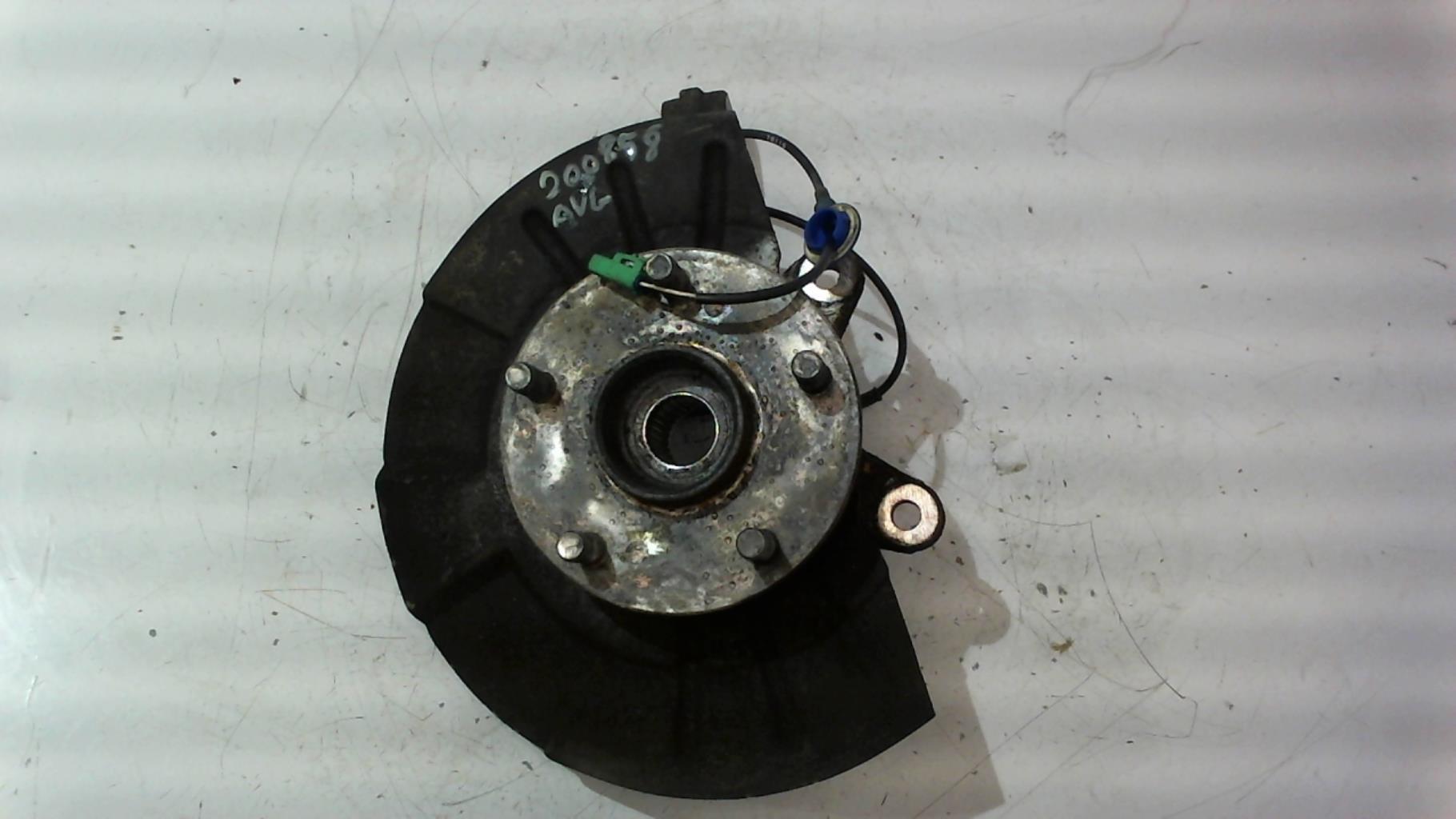 Fusee avant gauche SUZUKI GRAND VITARA 2 PHASE 1 Diesel - 1