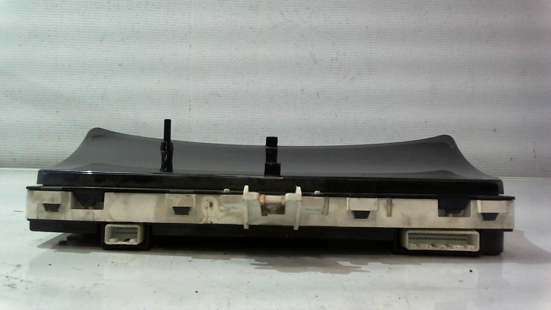 Compteur TOYOTA COROLLA 10 PHASE 1 Diesel - 1