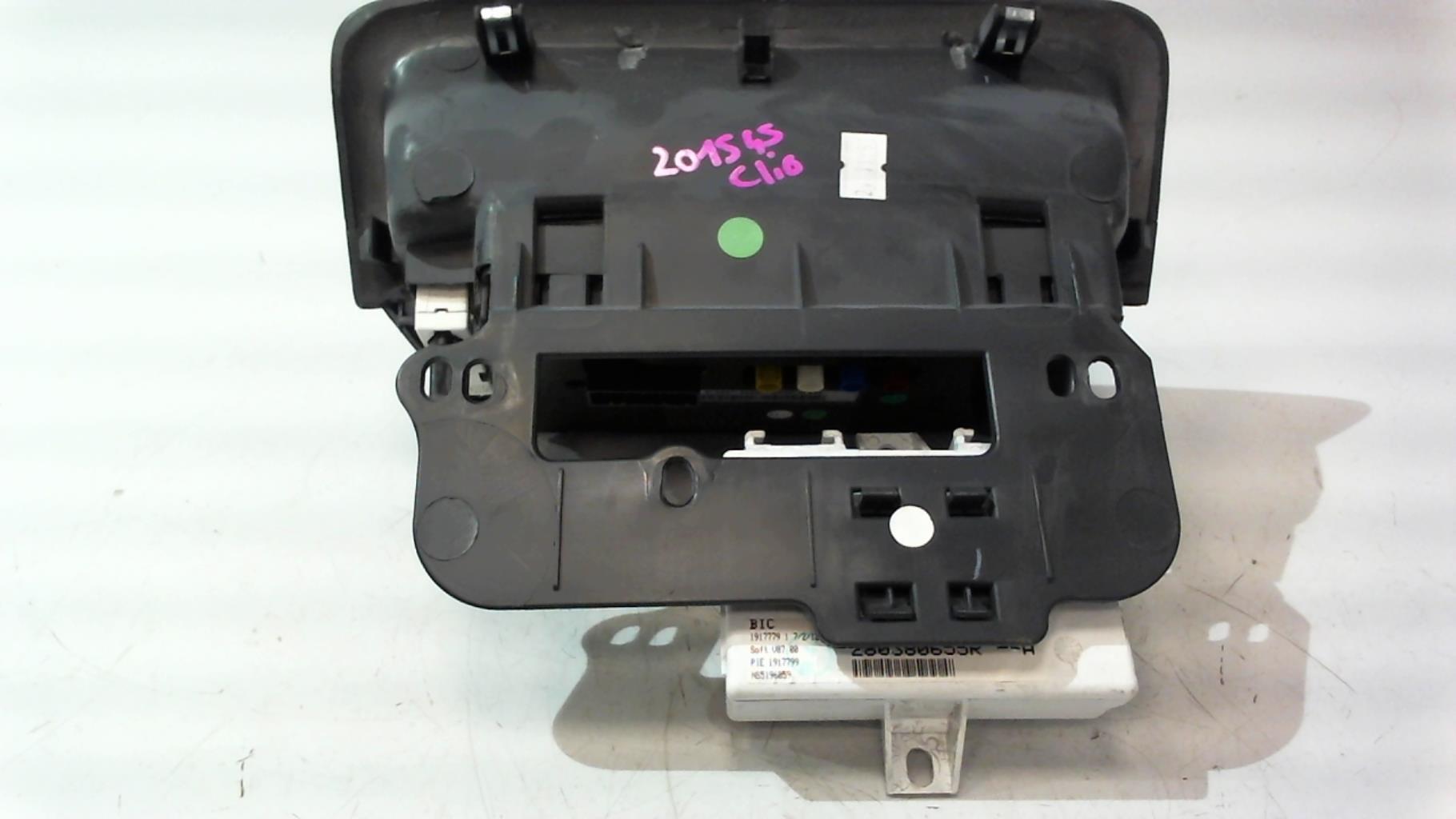 Ecran GPS RENAULT CLIO 3 PHASE 2 Diesel - 1