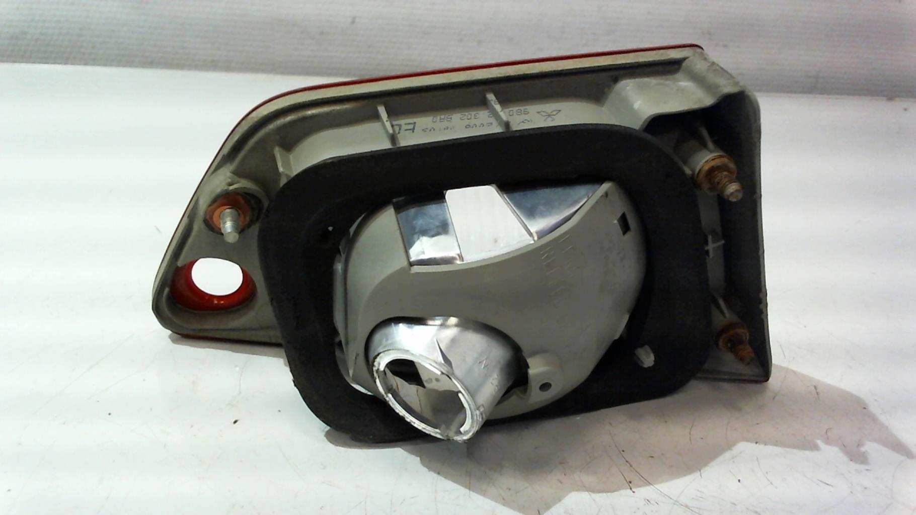 Feu arriere secondaire droit (feux) MITSUBISHI COLT 6 PHASE 1 CABRIOLET Essence - 1