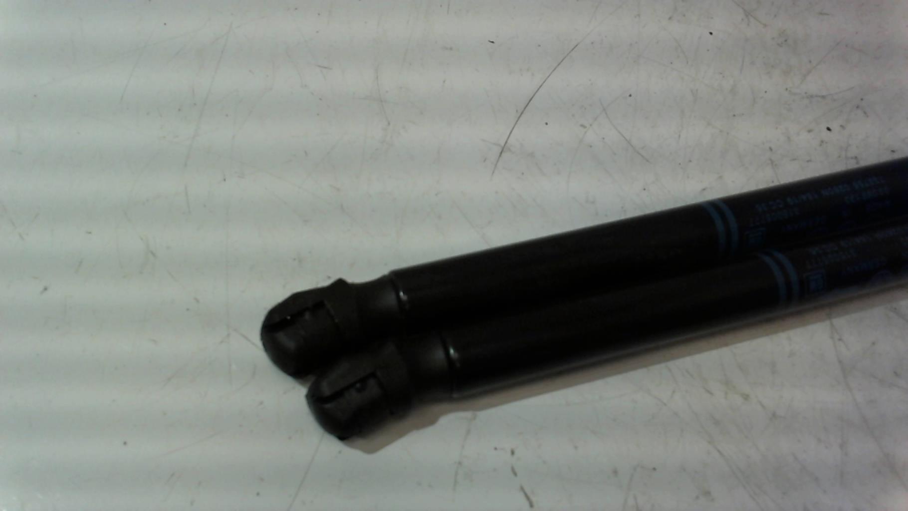 Verin de coffre OPEL CORSA E Essence - 1