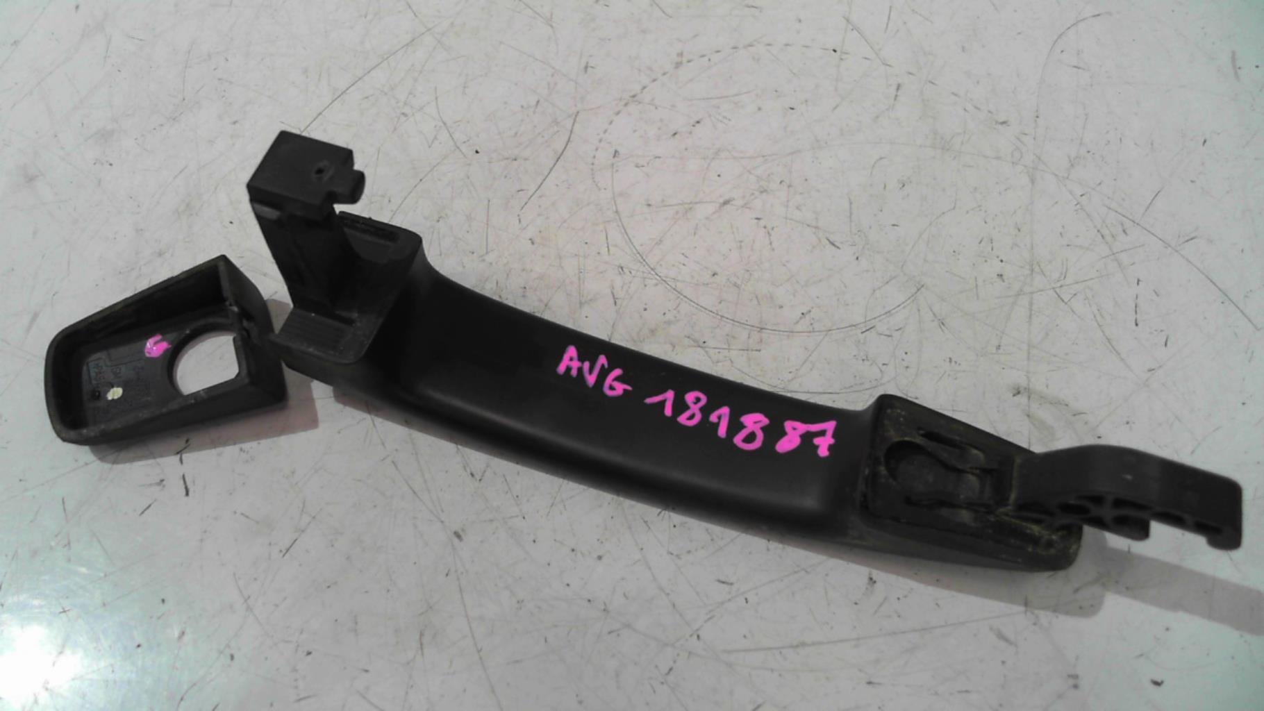 Poignee porte avant gauche OPEL CORSA D PHASE 1 Essence - 1