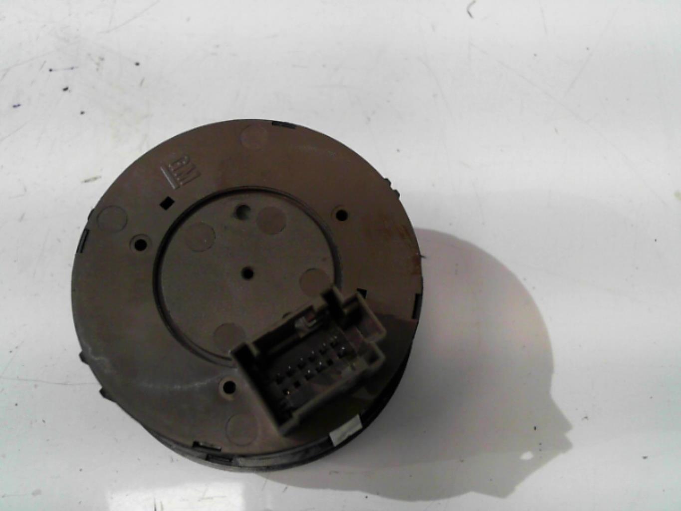 Commodo phare OPEL CORSA D PHASE 1 Essence - 1