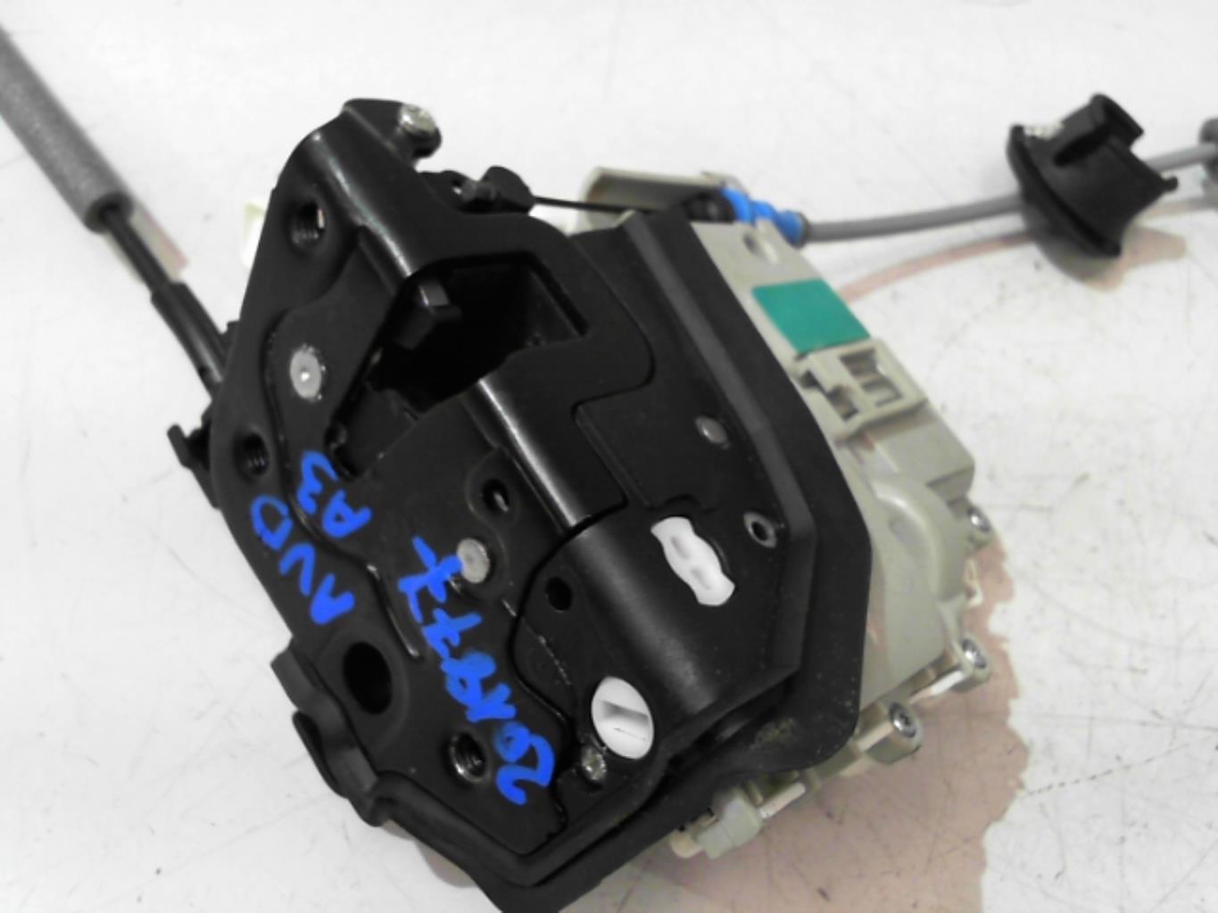 Serrure avant droit AUDI A3 3 SPORTBACK PHASE 2 Essence - 1