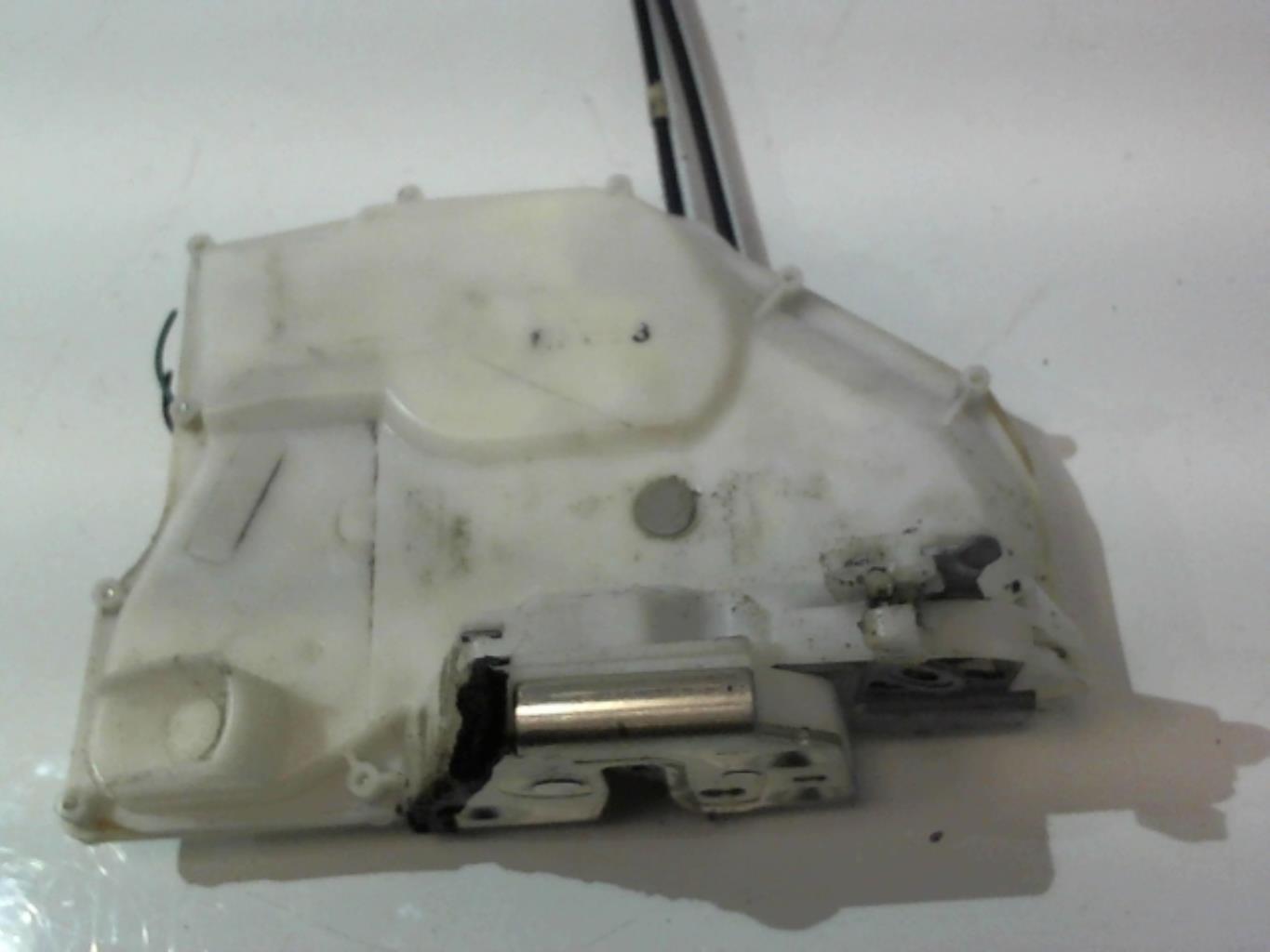 Serrure avant droit SUZUKI SWIFT 3 Essence - 1
