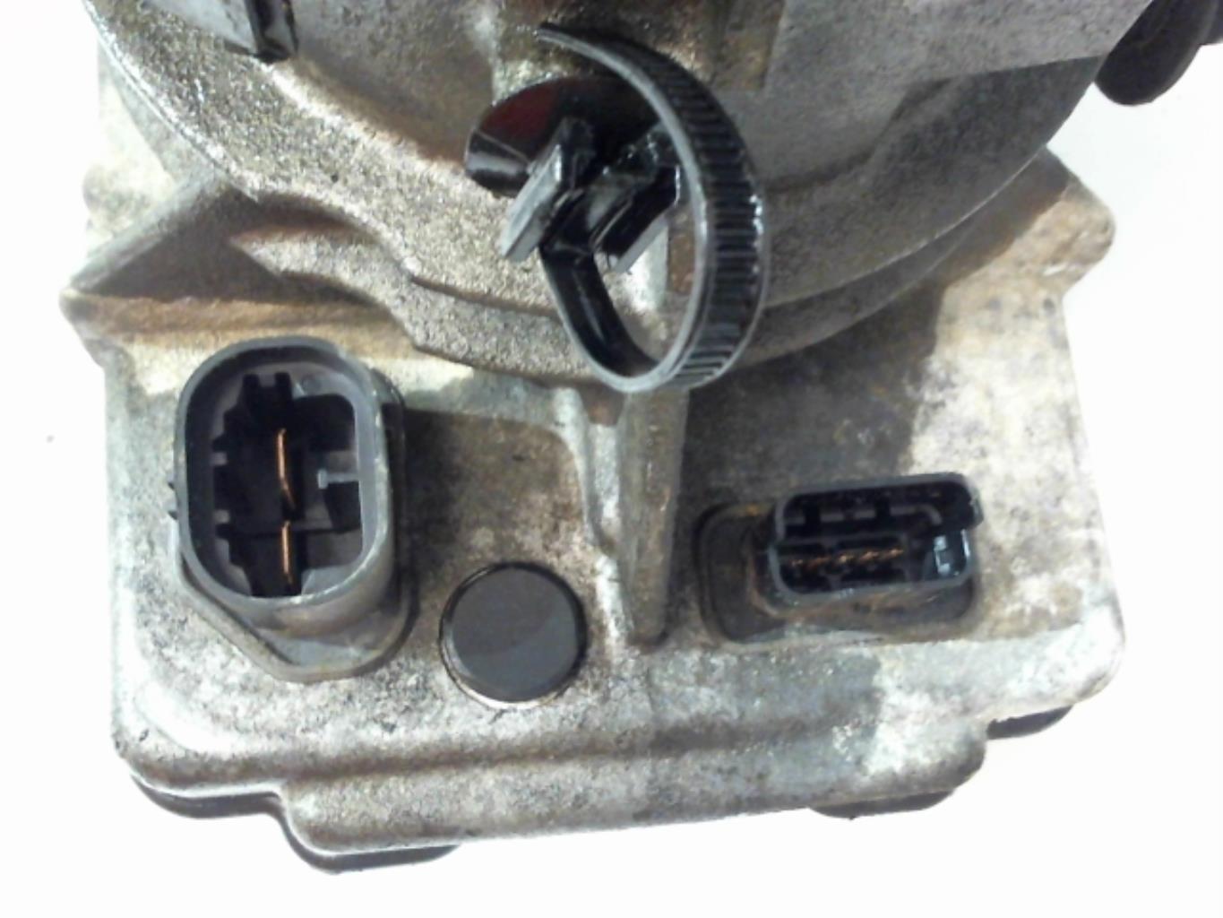 Pompe de direction CITROEN C4 PICASSO 1 Essence - 1