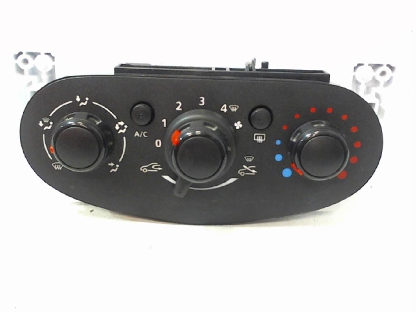 Commande chauffage DACIA SANDERO 2 PHASE 1 Essence - 1