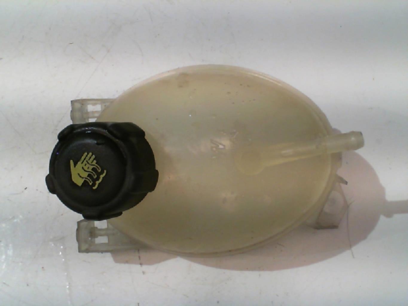 Vase d'expansion RENAULT CLIO 4 PHASE 1 Diesel - 1