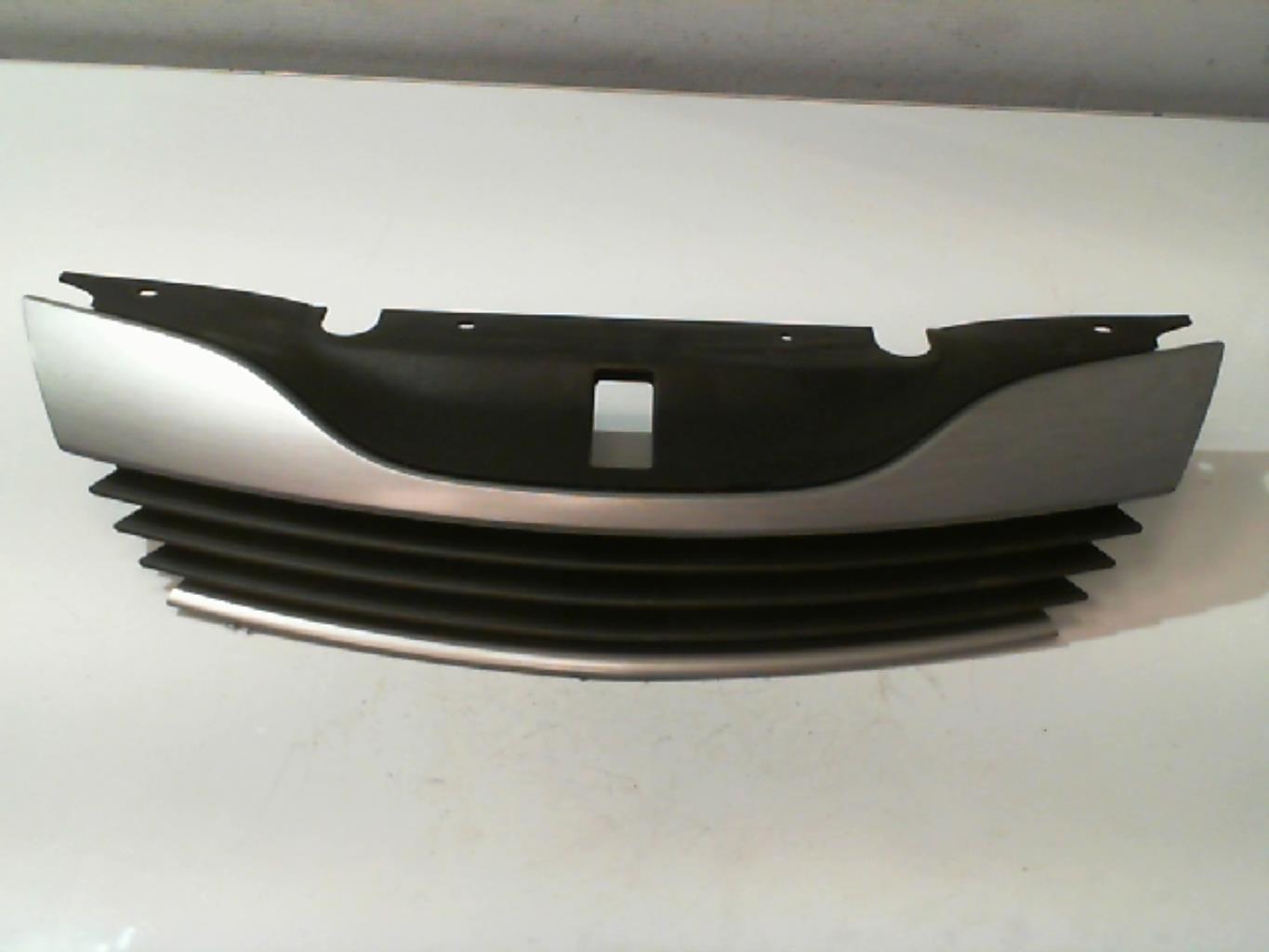 Calandre RENAULT LAGUNA 2 PHASE 1 BREAK Essence - 1