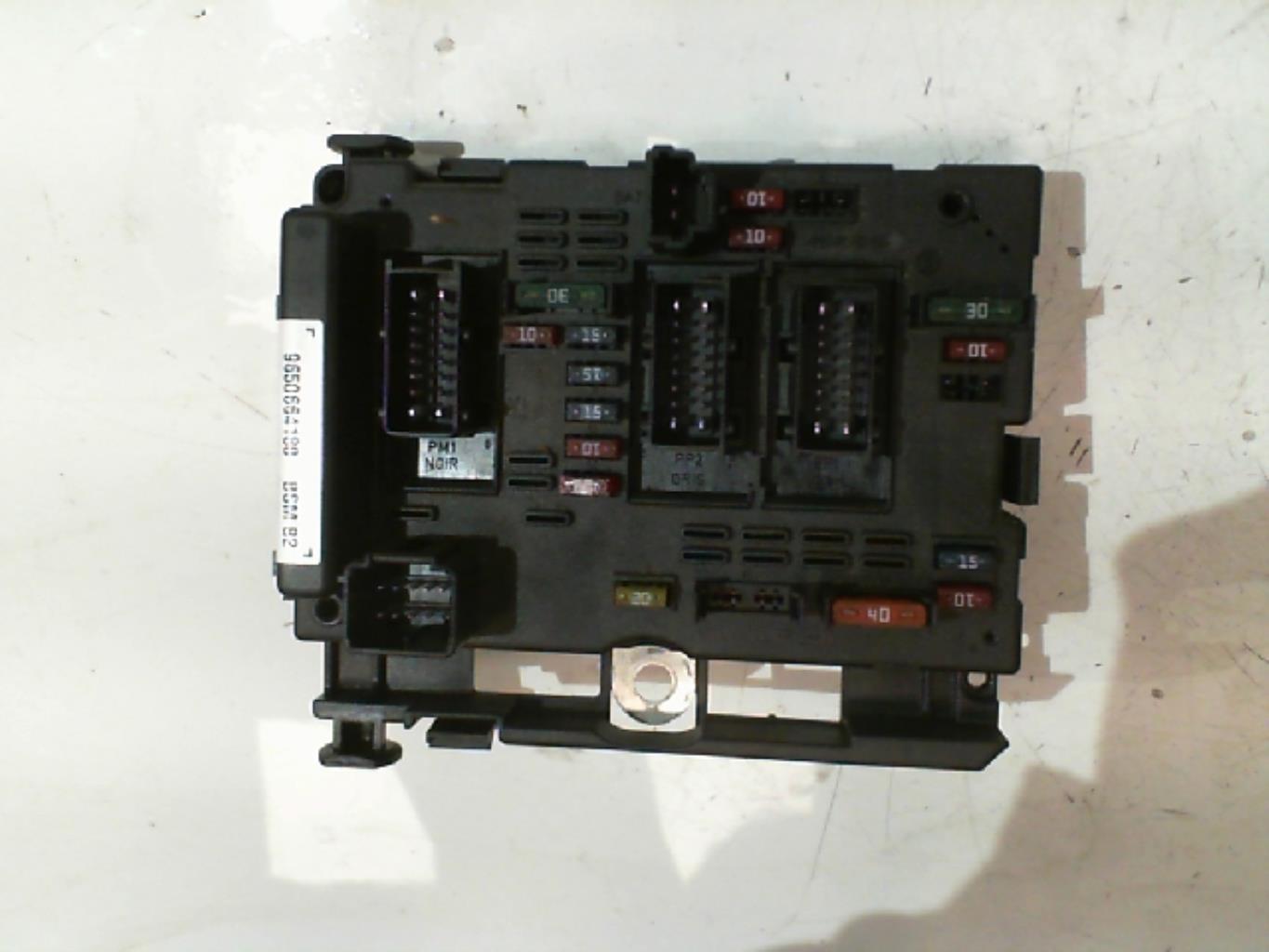 Boitier servitude moteur (BSM) PEUGEOT 206 PHASE 1 Essence - 1