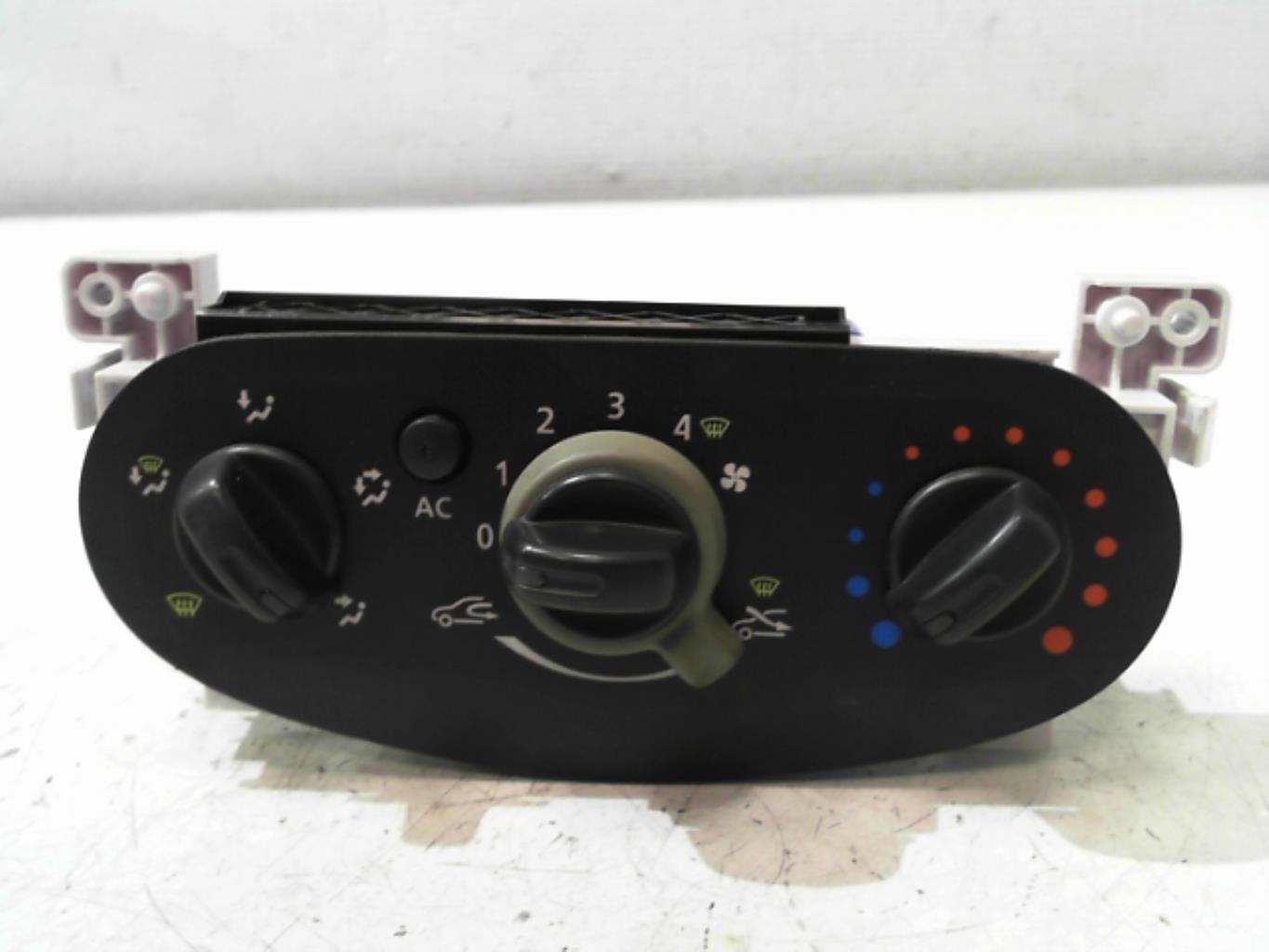 Commande chauffage DACIA SANDERO 1 Diesel - 1