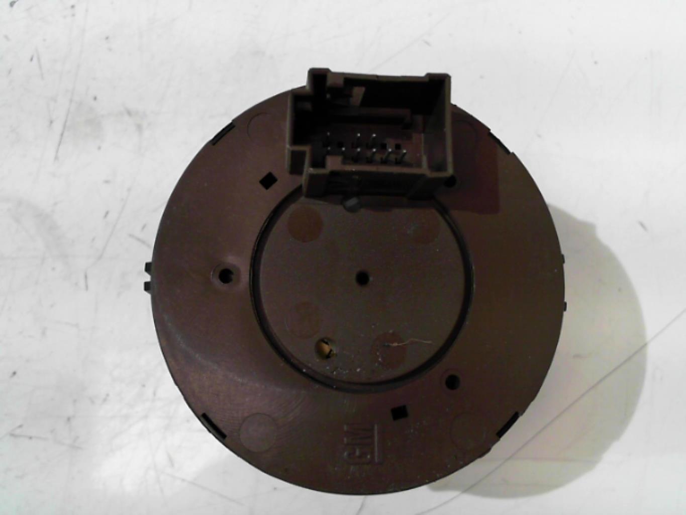 Commodo phare OPEL CORSA D PHASE 1 Essence - 1