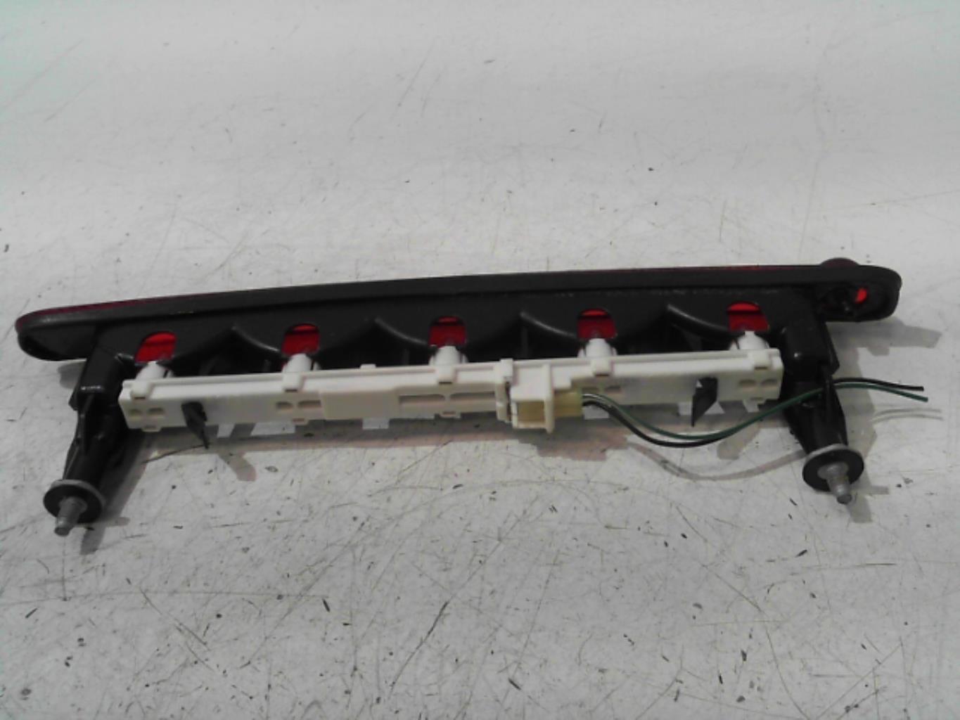 Feu arriere stop central SUZUKI SWIFT 4 Diesel - 1