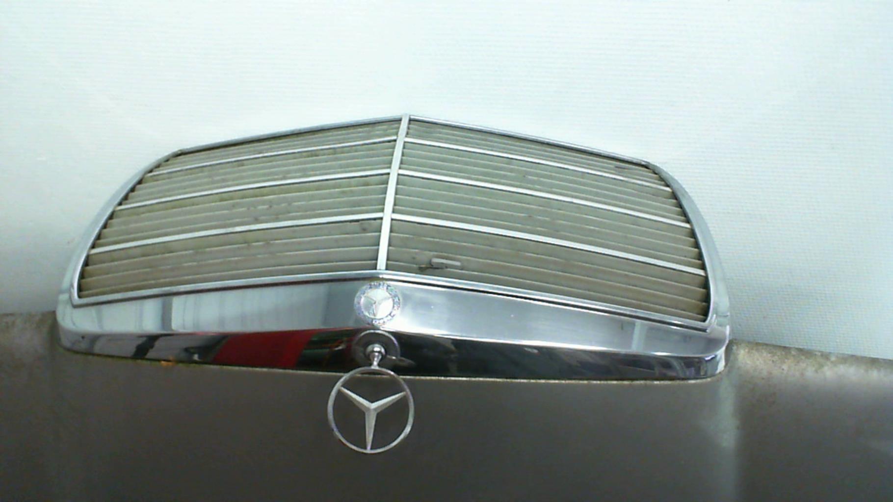 Capot MERCEDES 280 Essence - 1