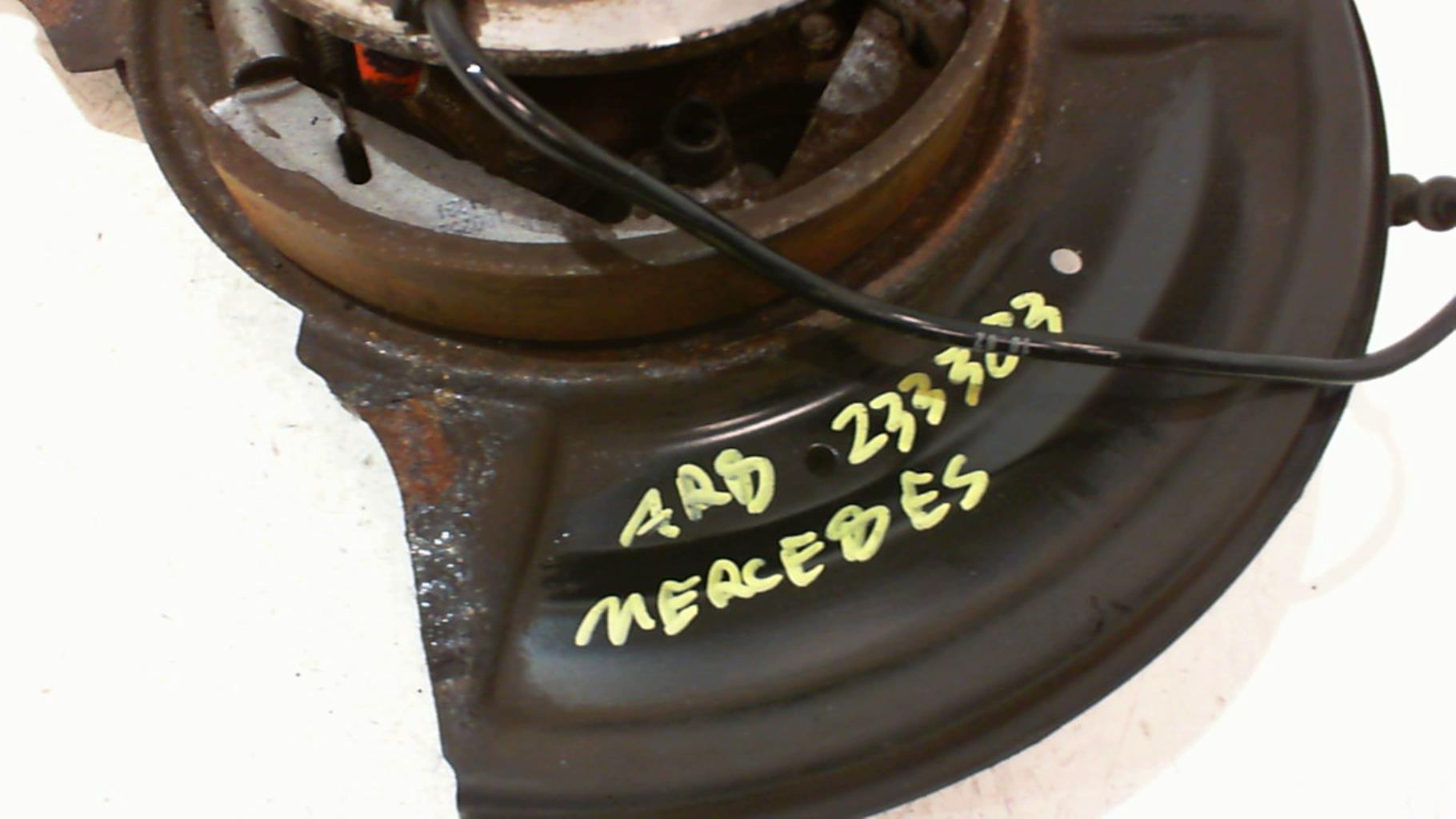 Fusee arriere droit MERCEDES CLASSE E 212 PHASE 1 Diesel - 1