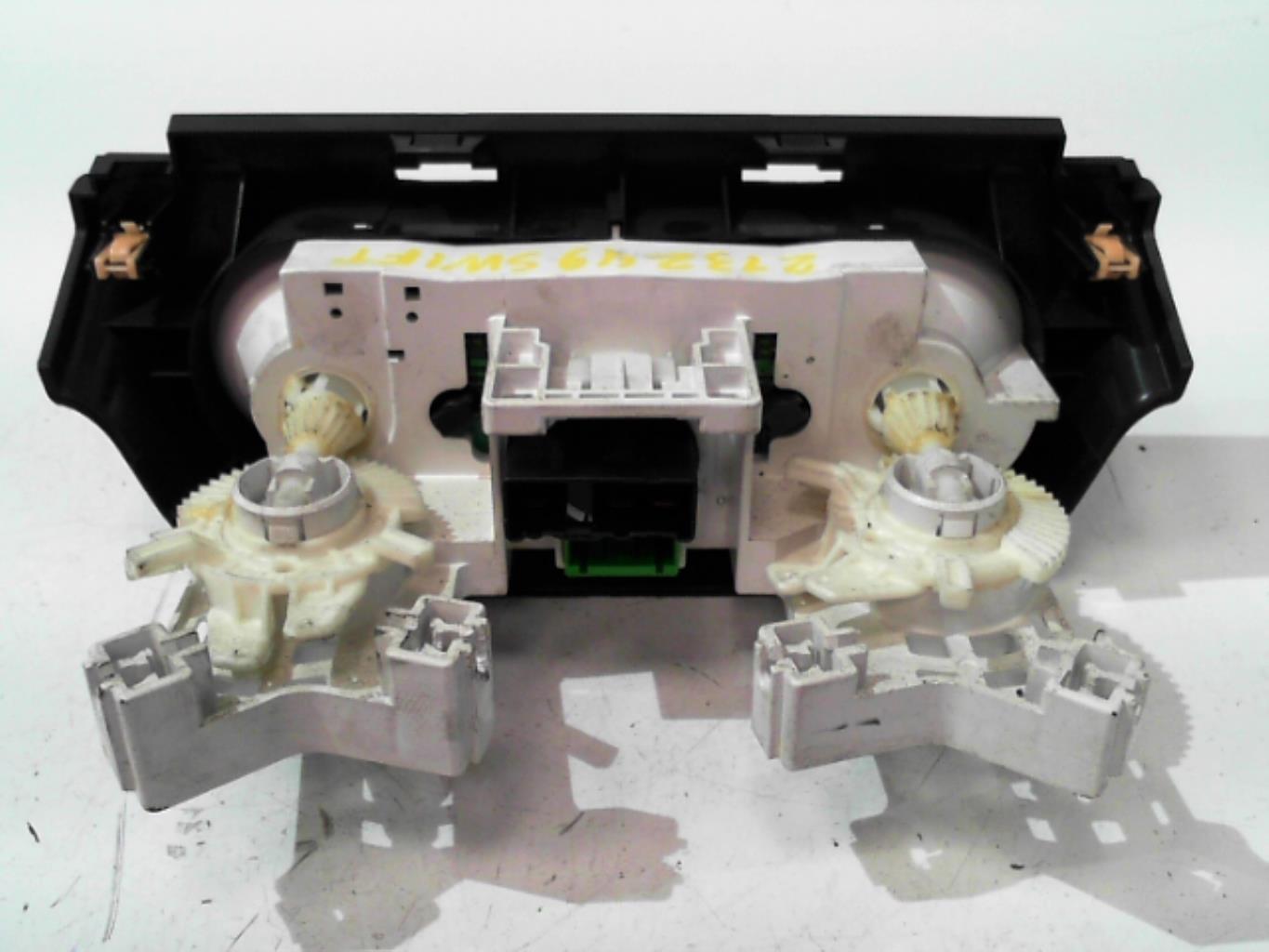 Commande chauffage SUZUKI SWIFT 3 Diesel - 1