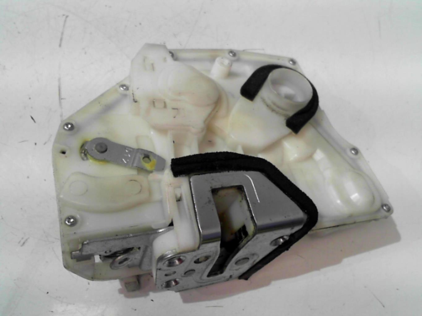 Serrure avant droit SUZUKI SWIFT 3 Diesel - 1