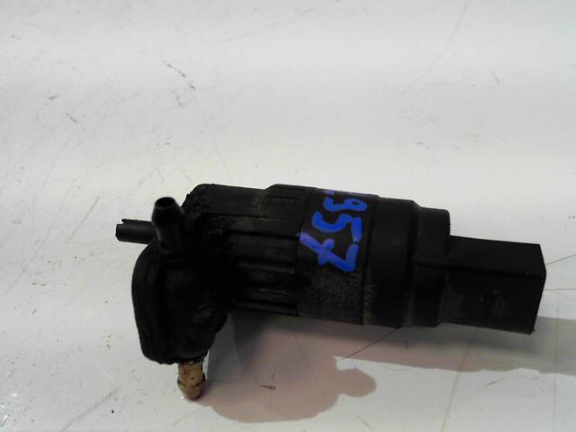 Pompe lave glace avant VOLKSWAGEN GOLF 5 Diesel - 1