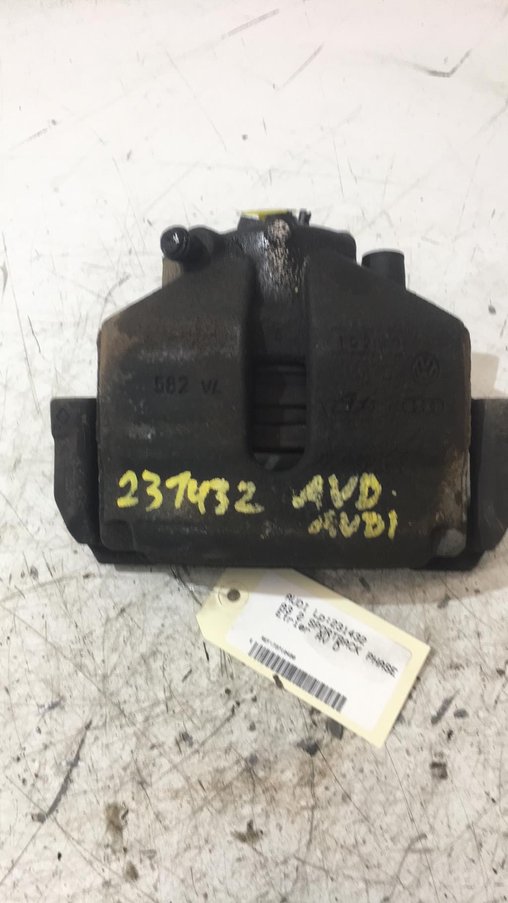 Etrier avant droit (freinage) AUDI A3 2 SPORTBACK PHASE 2 Diesel - 1