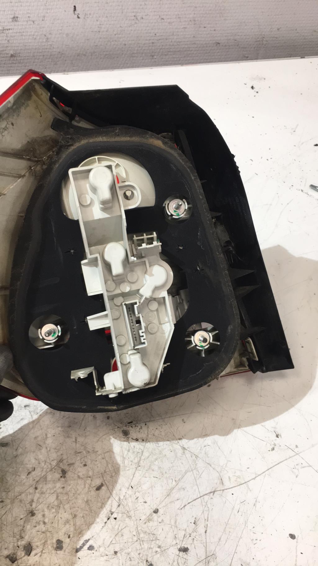 Feu arriere secondaire droit (feux) BMW SERIE 1 E81 Essence - 1
