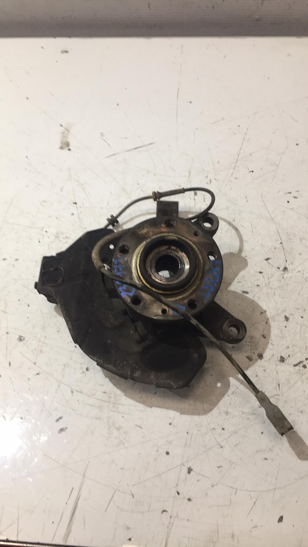 Fusee avant droit PEUGEOT EXPERT 2 Diesel - 1
