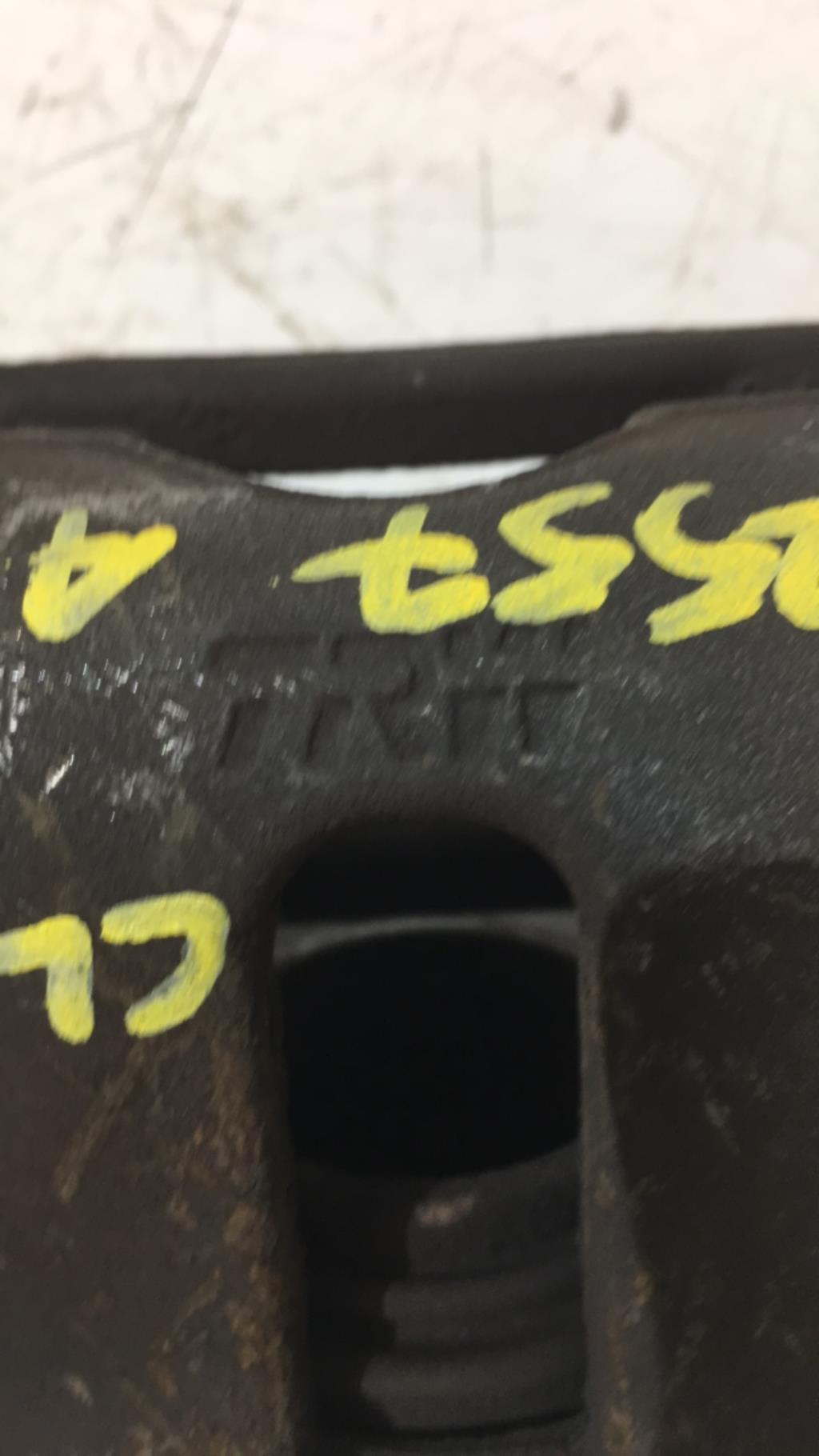 Etrier avant droit (freinage) RENAULT CLIO 3 PHASE 2 Essence - 1