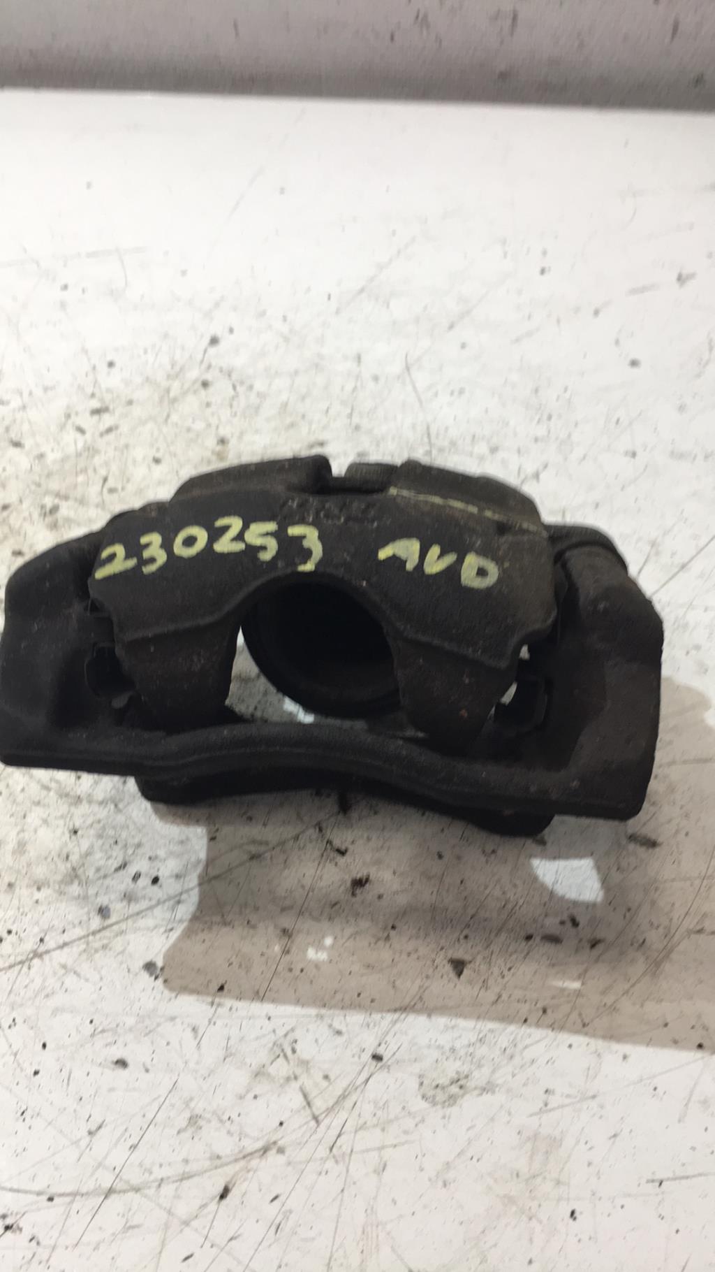 Etrier avant droit (freinage) RENAULT KANGOO 2 PHASE 1 Diesel - 1