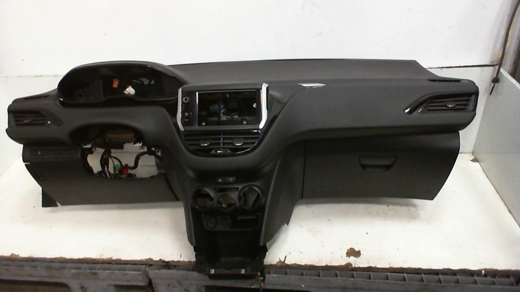 Planche de bord complete PEUGEOT 208 1 PHASE 1 Essence - 1