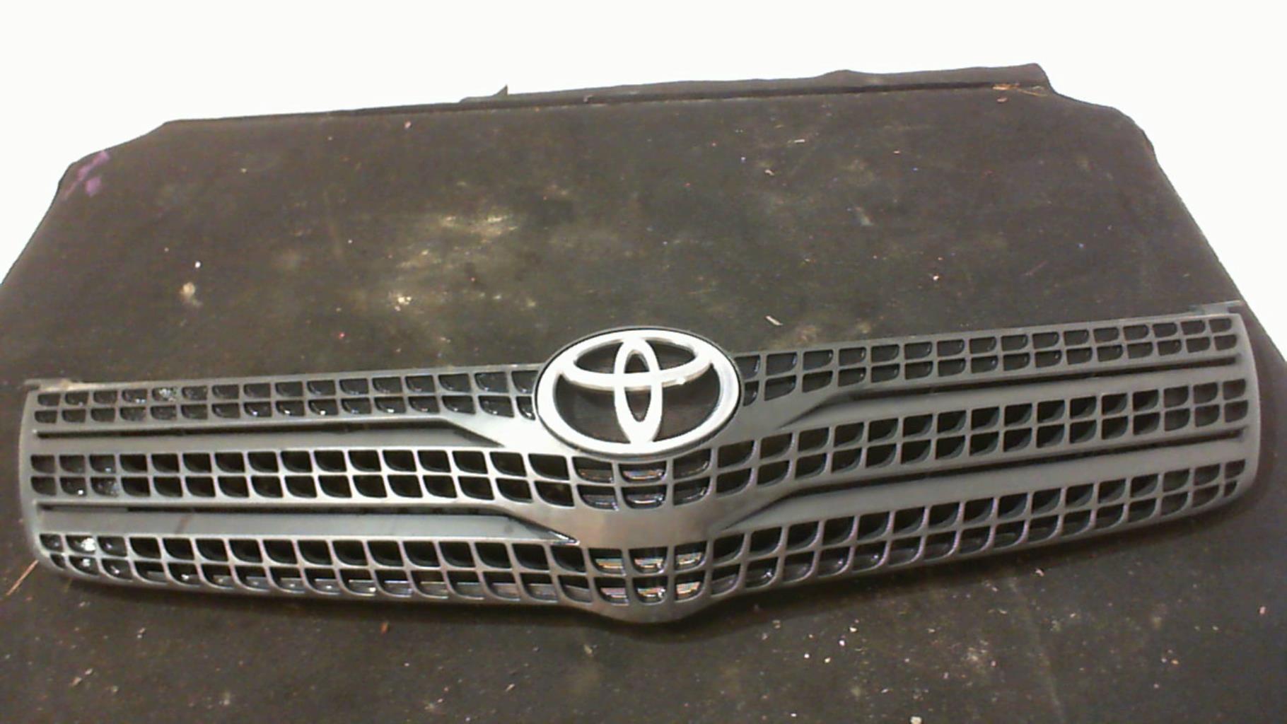 Calandre TOYOTA COROLLA VERSO 1 Diesel - 1