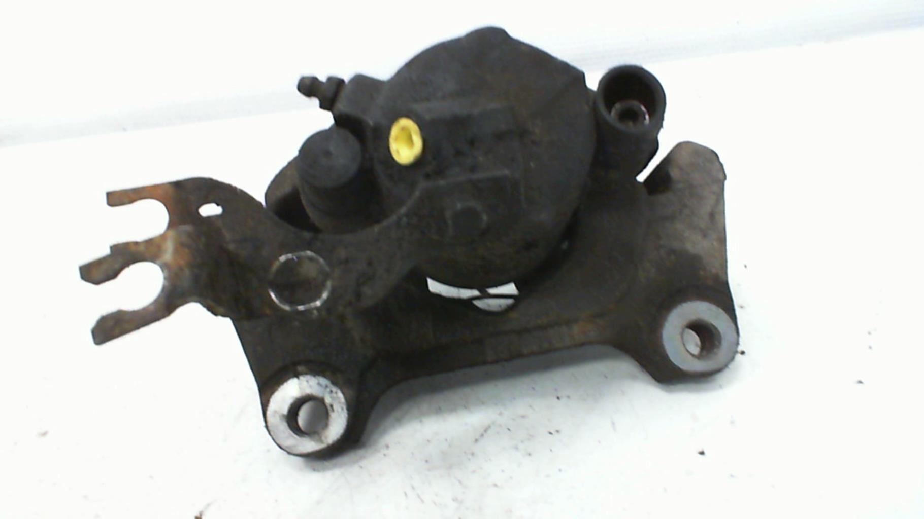 Etrier avant droit (freinage) AUDI A6 2 AVANT PHASE 2 BREAK Diesel - 1