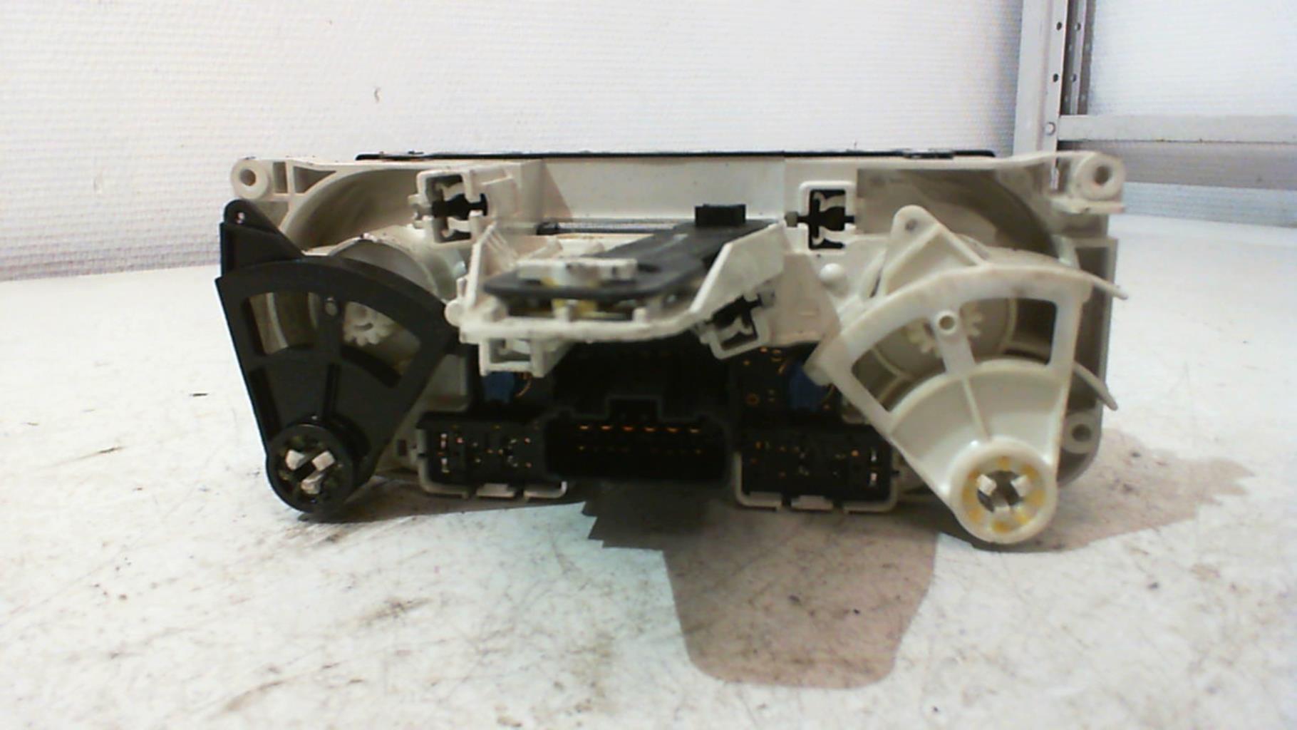 Commande chauffage NISSAN MICRA 3 PHASE 1 Essence - 1