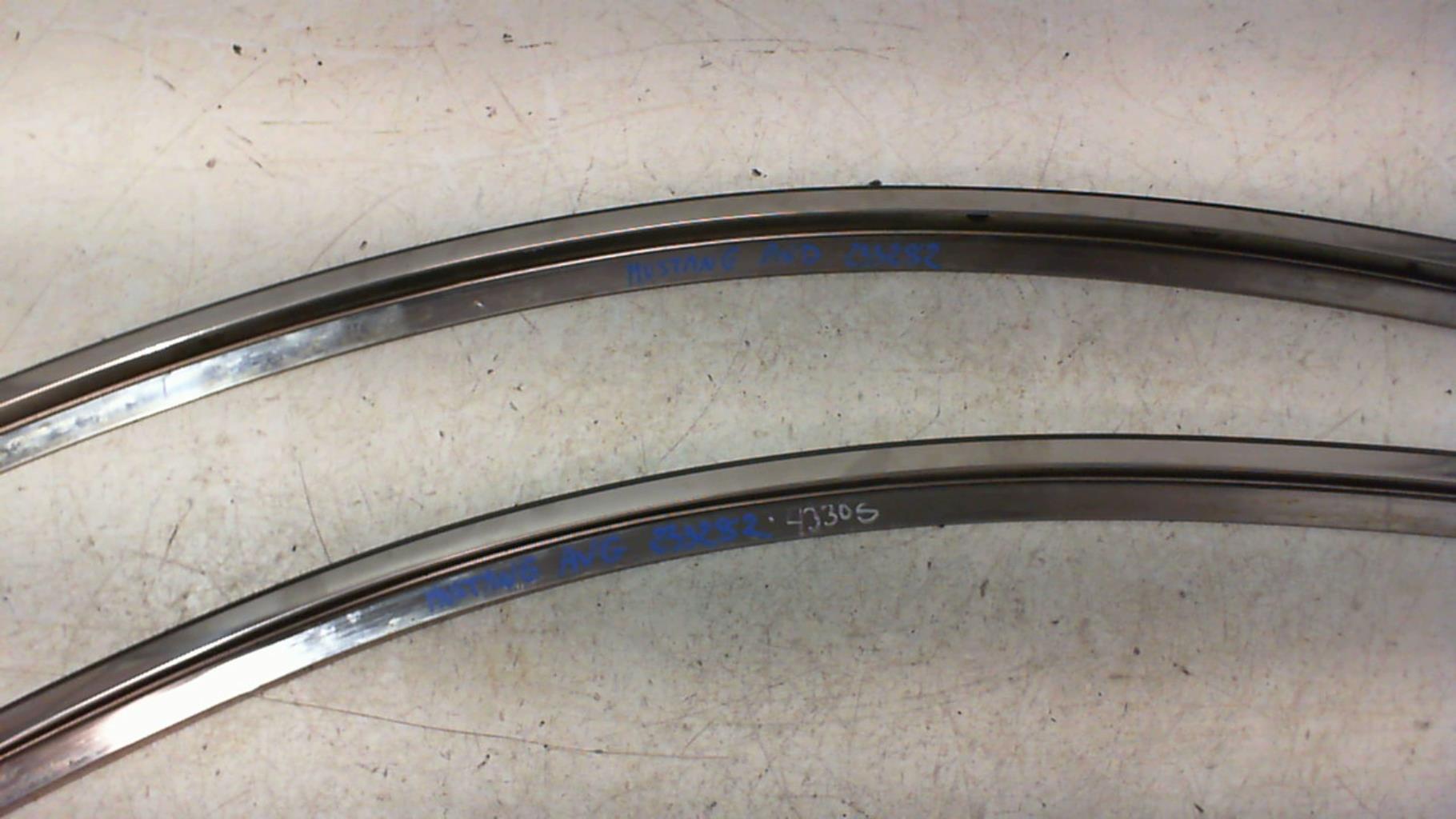 Baguette de toit FORD MUSTANG 7 COUPE Essence - 1