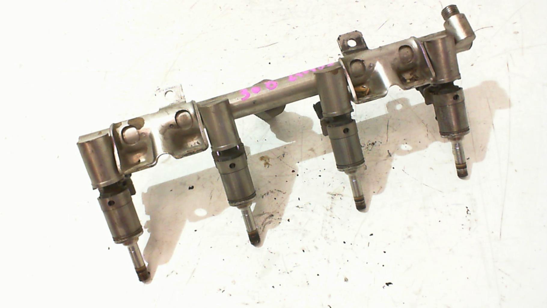 Rampe injection PEUGEOT 308 1 PHASE 2 Essence - 1