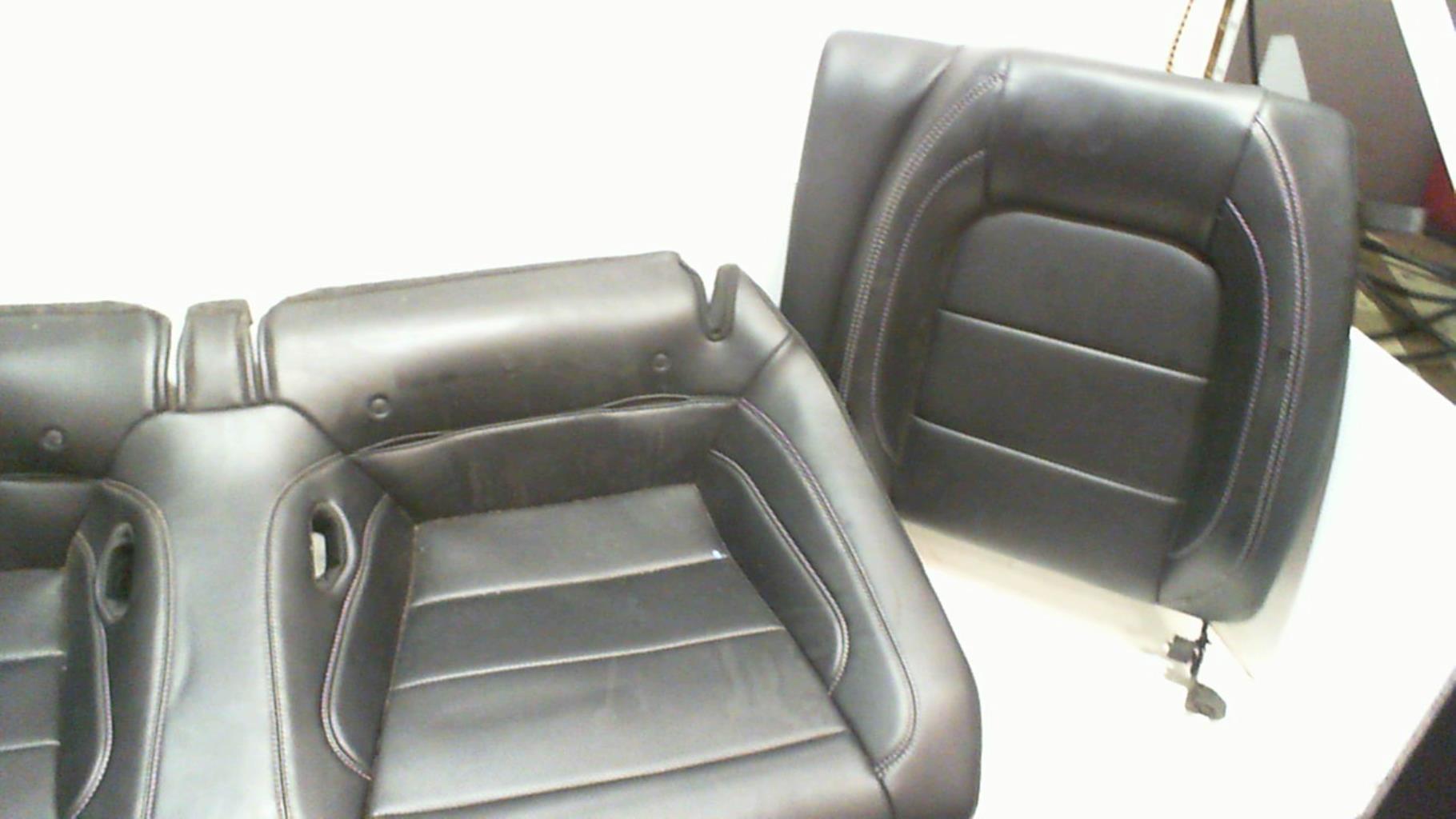 Banquette arriere FORD MUSTANG 7 COUPE Essence - 1