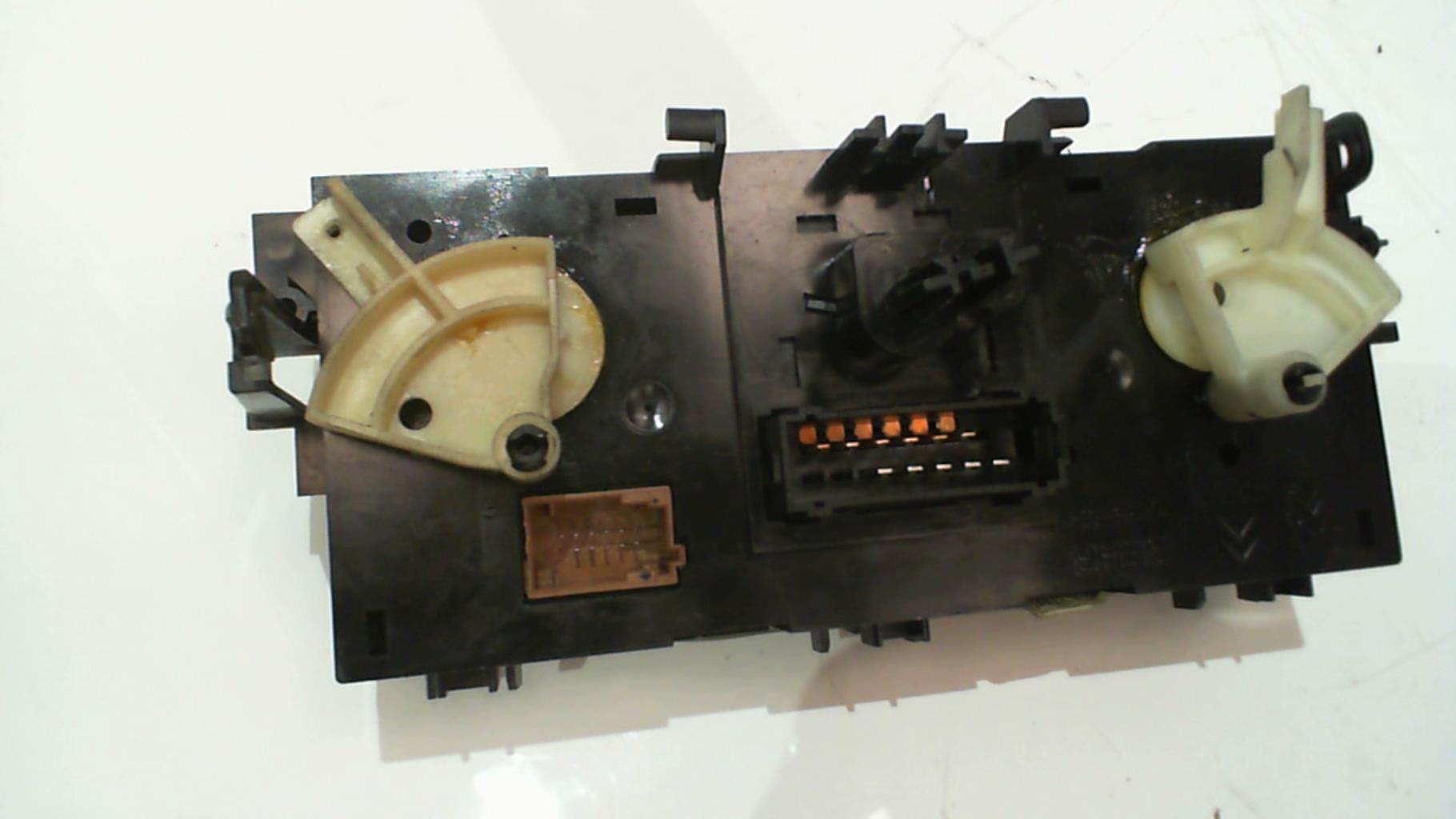 Commande chauffage CITROEN C3 2 PHASE 1 Diesel - 1