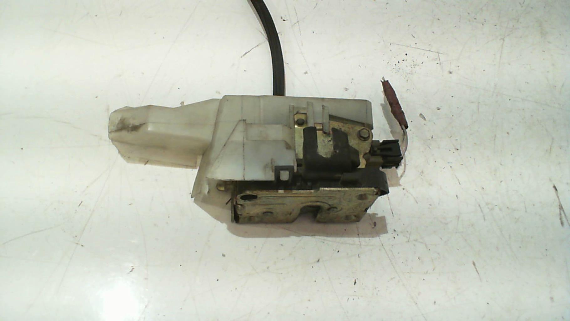 Serrure avant droit RENAULT CLIO 2 PHASE 1 Essence - 1