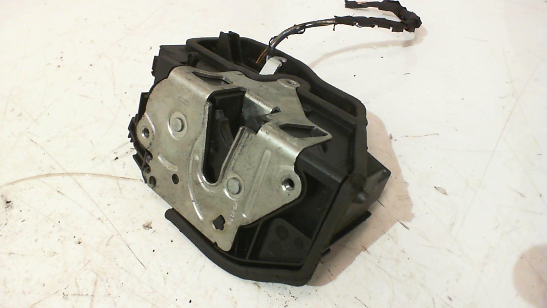 Serrure arriere droit BMW SERIE 5 E60 PHASE 2 Diesel - 1