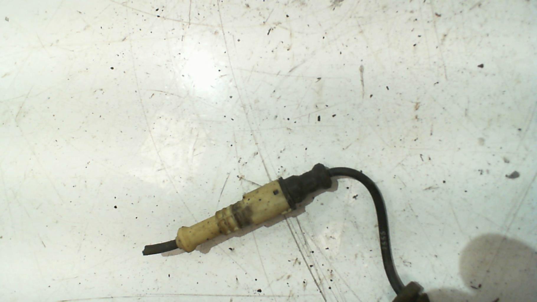 Fusee avant gauche RENAULT LAGUNA 2 PHASE 2 BREAK Diesel - 1