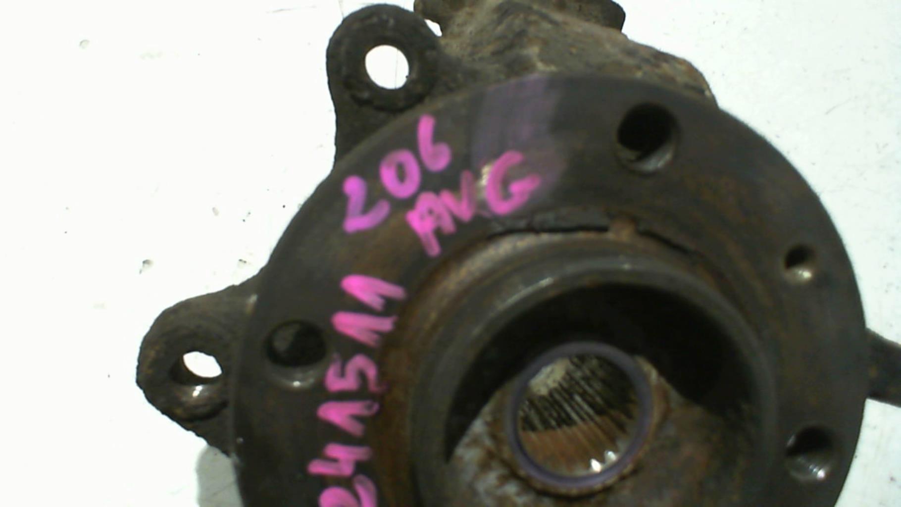 Fusee avant gauche PEUGEOT 206+ Essence - 1